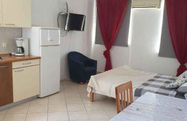 Apartments in Pirovac 34905 - Photo 1