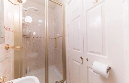 Georgian home with hot tub - Foto 24