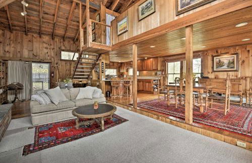 Skaneateles Lake Home Water Views and Private Beach - Photo 6