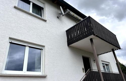 Ruhige, zentrale Wohnung OG - Foto 1