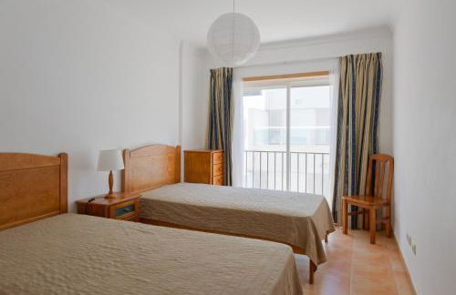 Monte Gordo Beach Flat with Balcony - Foto 14