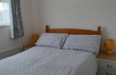 alicias chalets ,free WIFI & swimming pool passes - Foto 4