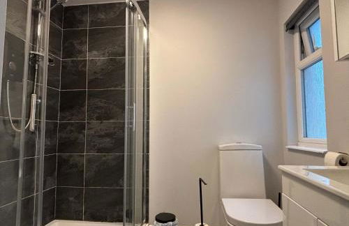 Large Luxury Home in Solihull - Sleeps 14 near NEC & BHX - Foto 22