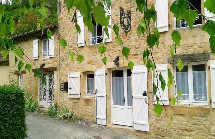 Au Pied du CHÂTEAU - 5 à 11 personnes - Baignade-canoë-piste cyclable à 100 m - Foto 38