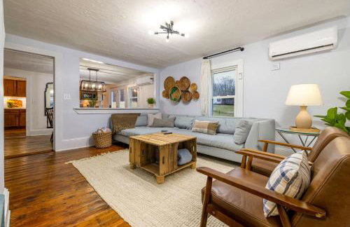 The Orchard, a family friendly home- hot tub, fire pit, yard games - Foto 13