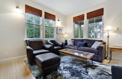 3 Bed 3 Bath Vacation home in Eastsound - Foto 8