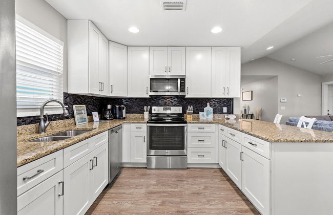 3bd, 2BA Home! Family Friendly! Close to Beach! HOT Tub! - Foto 9