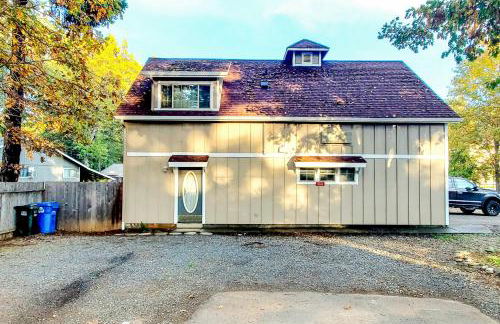 Dog-Friendly Family Escape! 2 Mi to Illinois River - Foto 1