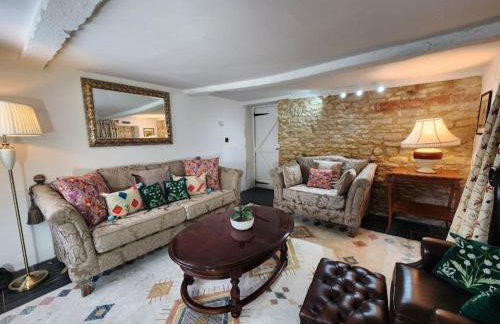 Swan Cottage, 5-Bedroom, Canal View, River, Private gardens, Free Parking's, WiFi, Oxford - Photo 2