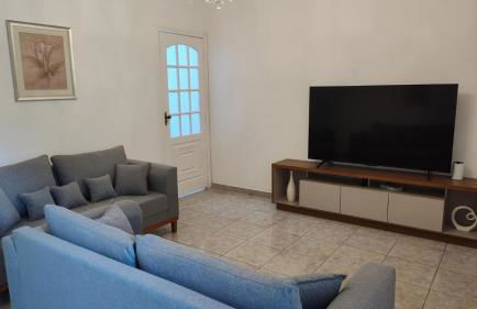 Casa no Centro de São Roque - SP - Foto 1