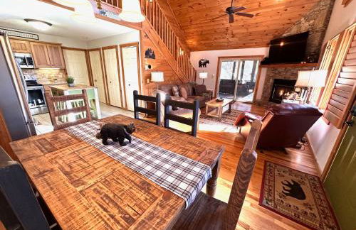 Cabin-Home in Maggie Valley NC-with Heating & AC, WiFi, Fireplace, Full Kitchen - Foto 1