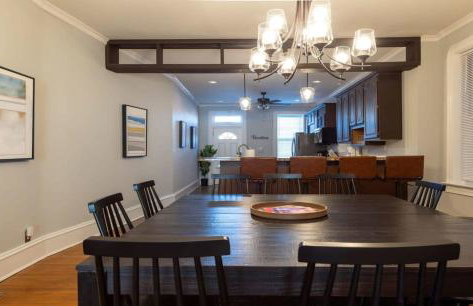 Elegant 6BR-4BA Family Home with Garage ABODEbucks - Foto 9