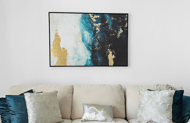 WelHome - Urban Serenity, Zahra Breeze 2 Bedroom Retreat - Photo 15