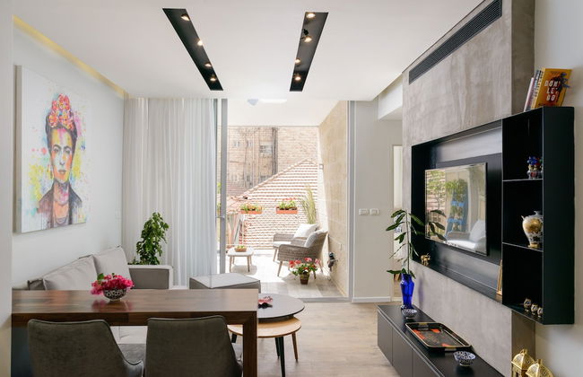 Design & Veranda next to Mahane Yehuda Market by FeelHome - Foto 1