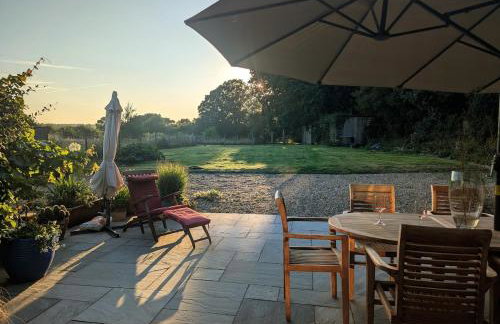 Artist's Hawkhurst Home with Heated Pool & Sauna - Foto 34