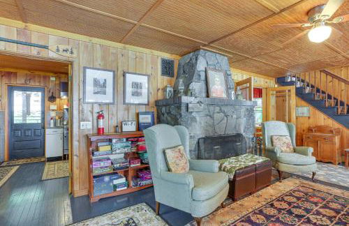 Huge Waterfront Home with Dock on Lake Wallenpaupack - Foto 7