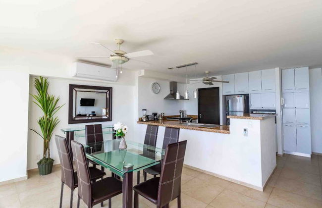 MAREA Beachfront 2 BDR - Stunning Oceanview - Photo 8