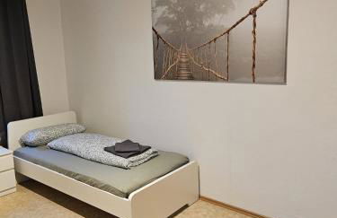 Leuna bei Leipzig & Halle - 2 Apartments mit je 3 Schlafzimmern, Küche, Bad - Foto 9