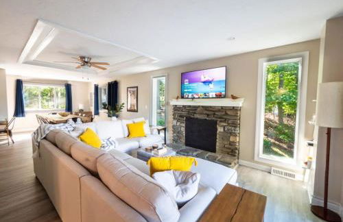 Berkshire Vacation Rentals: Leicester Lake Front Home Come Relax - Foto 3