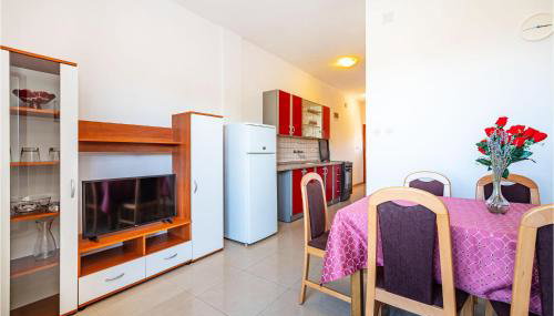 Amazing Apartment In Nevidane - Foto 4