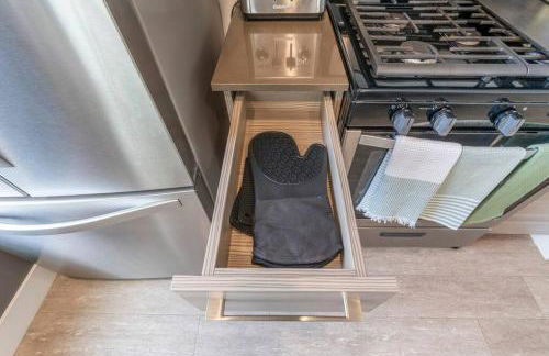 Spectacular Central City 2BD2BA - Foto 17