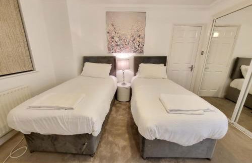 Garland Stylish 2 Bedroom Apartment A Minute Walk From Station - Foto 44