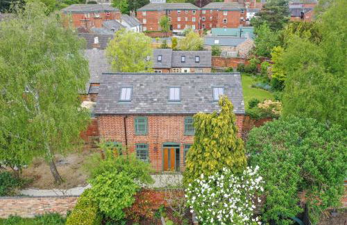 Rainbow House - Entire Place - Photo 26