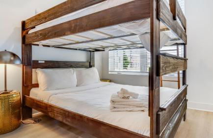 Sleeps 28 2 Units Near DT Nashville Outrider by AvantStay - Foto 23