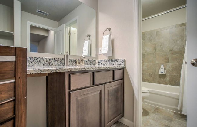 4BR Modern Townhome Close to Usafa! - Foto 26