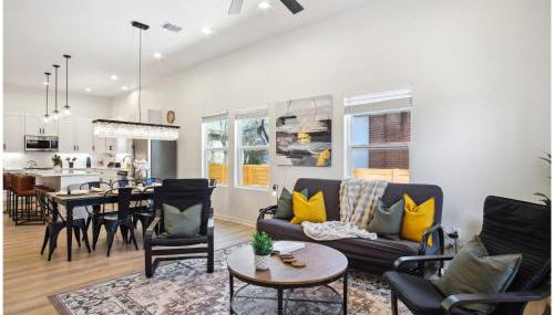 Sleek 4BR3BA Urban Living w Downtown Views - Foto 4, Other