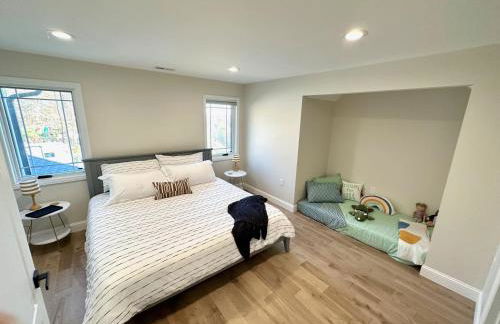 New Farmhouse, King Beds, Game Room, Hot Tub & View! - Foto 14