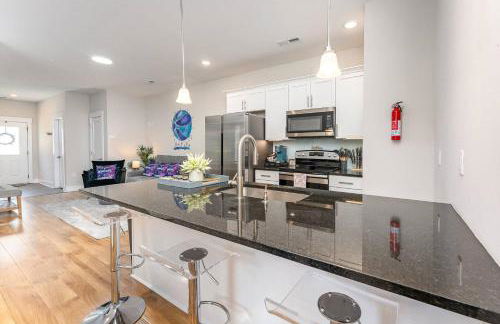 Queen City's Den Nest Uptown - Foto 29