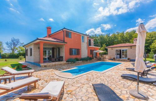 Villa Ivona, a luxurious villa minutes from the sea - Foto 28