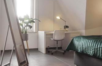 Modernes, zentrales Apartment in Troisdorf, Region Köln Bonn, 3 Etage, maximal für 4 Personen, Parkplatz & Netflix inklusive - Foto 9