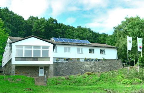 Schullandheim Kronenburg GmbH - Foto 1