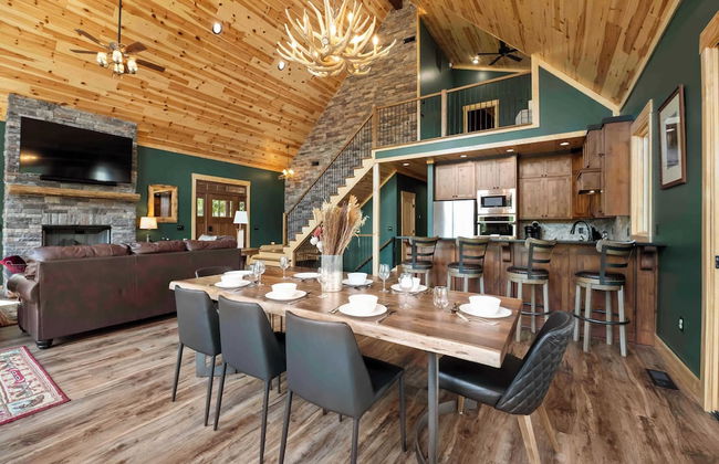 Black Bear & Blue Heron by Avantstay 2 Lakefront Homes, Sleeps 43 Pool, Dock, Theater - Foto 41