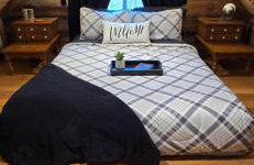 Couples Getaway Cabin with a Loft Bed - Firepit - Creek Access - Foto 9
