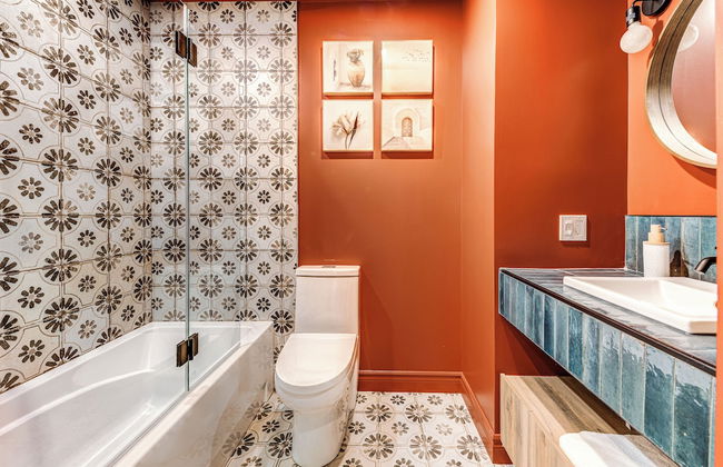 Bohemian Vieux Quebec Two Bedroom - Photo 26