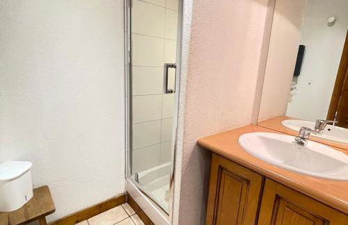 Appartement 3 pièces au pied des pistes avec parking et animaux acceptés - FR-1-505-143 - Foto 12