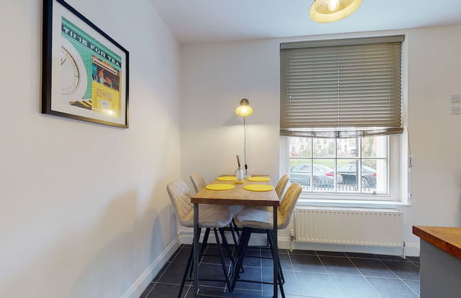 Beautiful Georgian Duplex - Photo 11