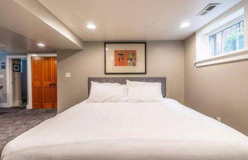 Beautiful North Cap Hill Craftsman with Hot Tub - Foto 29