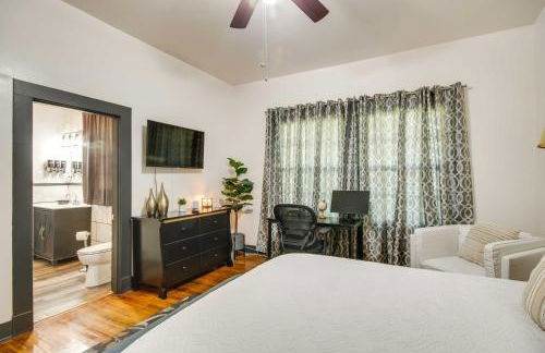 Updated North Greenwood Cottage Less Than 1 Mi to Dtwn! - Foto 16