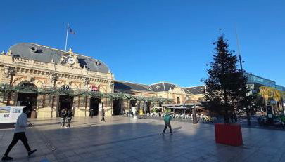 LX191 2P design & coloré face gare - Balcon & clim - Foto 2