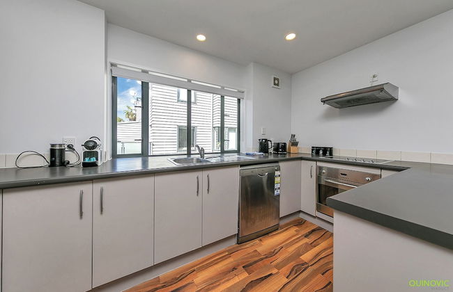 Balcony+Parking 3BR Gem Near Arena | Zodiak Stays - Foto 10