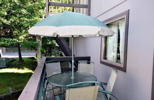 Ski-In Ski-Out Camelback Village Townhouse - 100 YDS From The Mountain - Foto 28