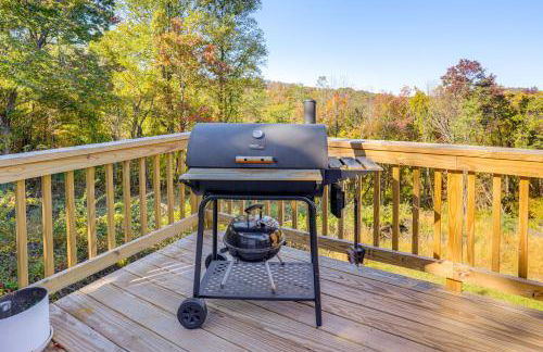7 Mi to Main Street Cabin with Deck in Stanley! - Photo 20