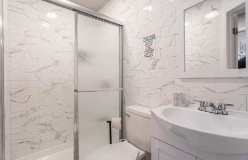 Updated 3BR 2BA Apartment Near NYC Airport - Foto 75