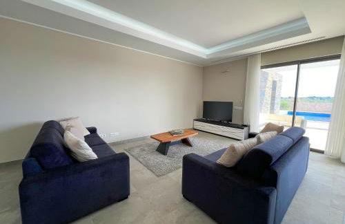 Luxury Modern Style Villa with Private Pool - Foto 10