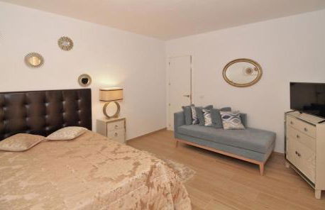 Marbella Villa Sea View 10 Bedrooms - Photo 11