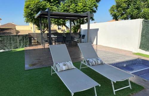 Lux Villa with Year-Round Heated Pool & Game Room - Foto 20